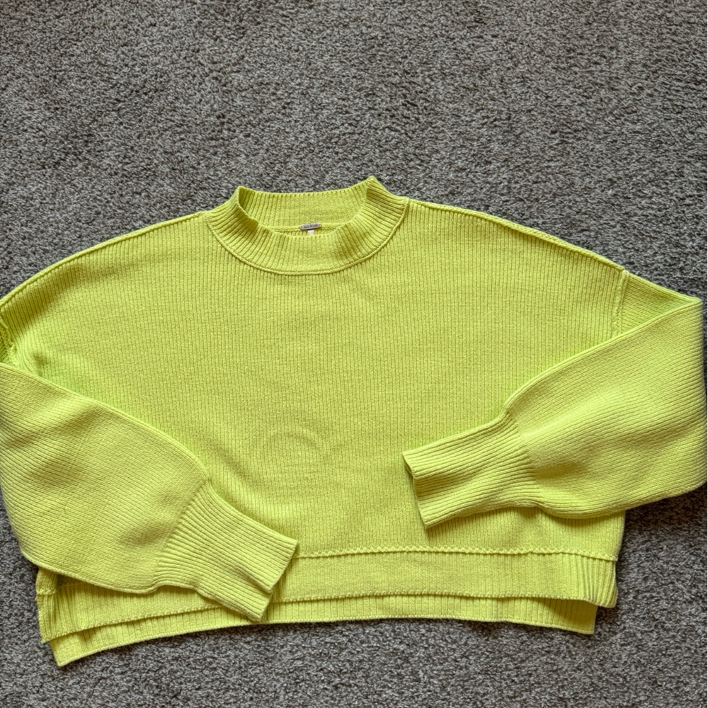 Free people cropped Sweater